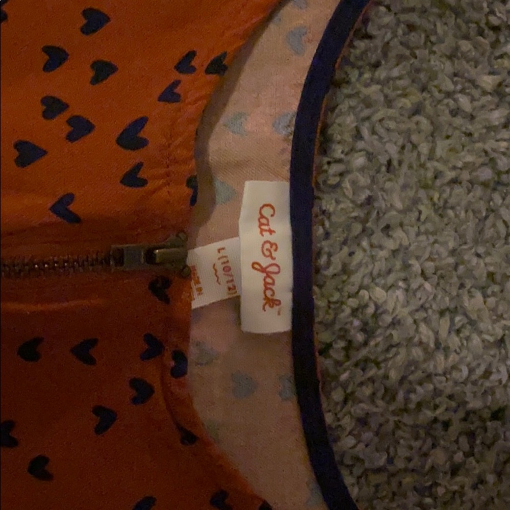 Heart patterned romper! - Picture 2 of 5